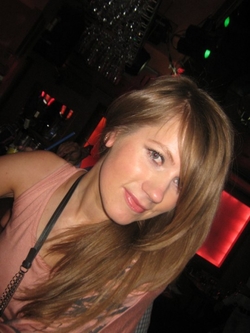 Rencontre Femme Russe - Oksana 45 ans - UE1618 - Photo 3